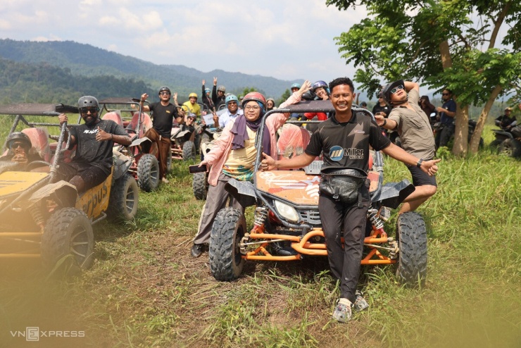 Lái xe băng rừng ở Malaysia - 16