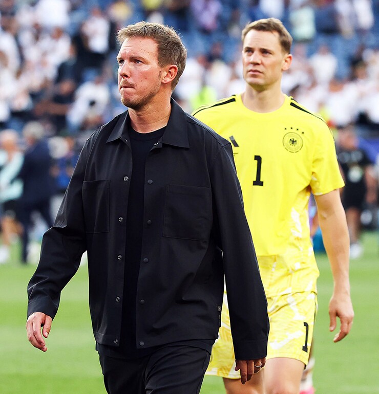 HLV Julian Nagelsmann không từ chức sau thất bại trước Paraguay.