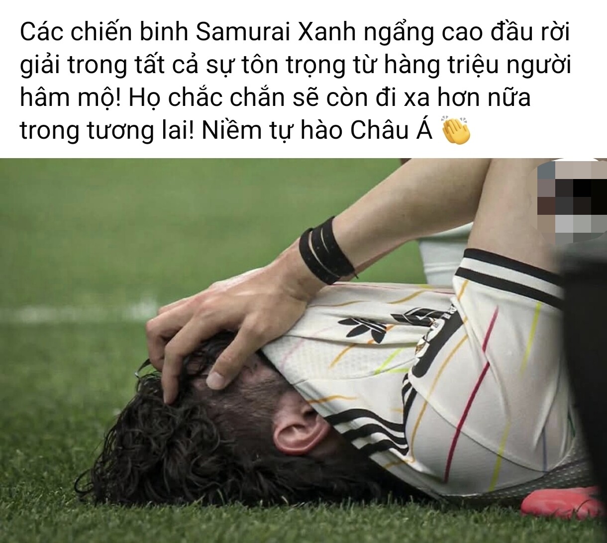 "Các chiến binh samurai ngẩng cao đầu rời giải".