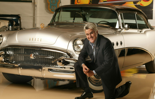 Diễn viên hài kịch Jay Leno sở hữu hơn 130 xe ô tô và hơn 90 xe máy trong bộ sưu tập tuyệt vời của mình.