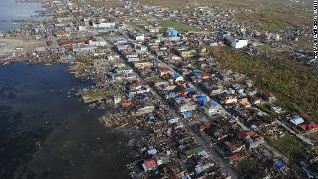 Cơn bão đã gây ra một sự tàn phá thảm khốc tại các khu vực Visayas, đặc biệt tại Samar, Leyte, Cebu, Capiz, Negros, và Bắc Iloilo. Theo báo cáo chính thức của Liên hợp quốc, đã có khoảng 11 triệu người chịu ảnh hưởng - rất nhiều người trong số đó bị mất nhà cửa.