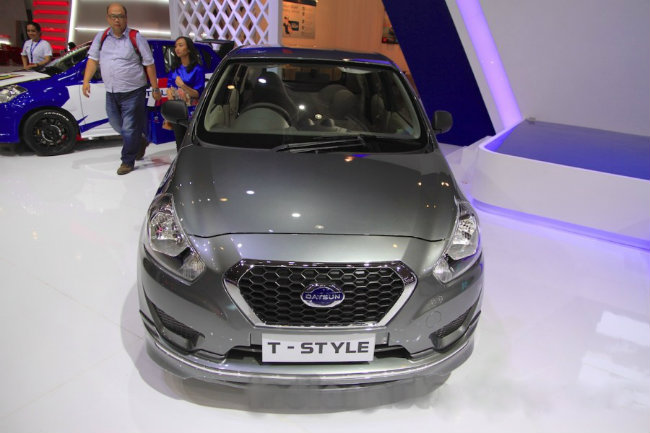 Datsun GO + Panca T-Style được hãng Nissan trình diện tại Triển lãm Xe hơi quốc tế Indonesia 2015.