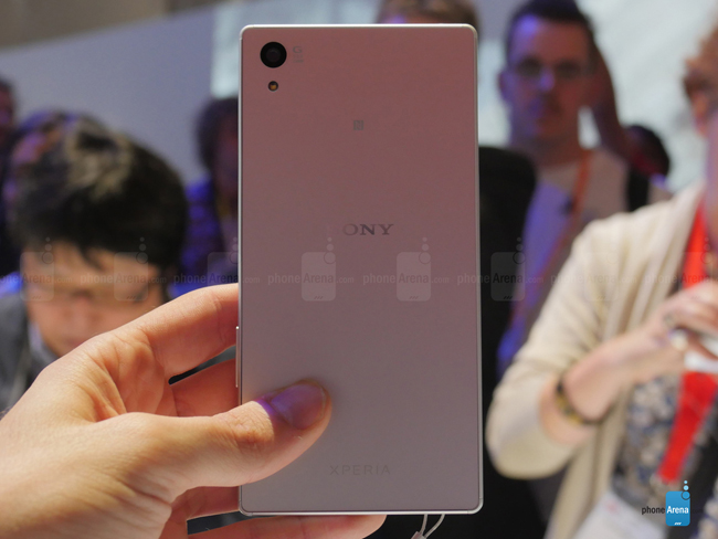 Trên tay Sony Xperia Z5 mới ra mắt - 17