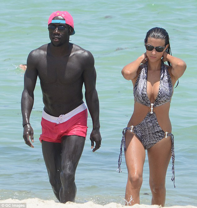 Vợ của hậu vệ Pháp Bacary Sagna là Ludivine - nàng WAGs xinh đẹp.