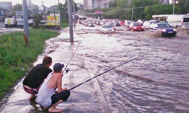 &#34;Sóng lớn&#34; thế này cá chạy hết mất thôi ông bạn à.