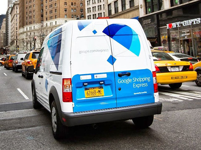 Google Express là dịch vụ chuyển phát thức ăn, nước uống, sách vở, đồ công nghệ và nhiều thứ khác. Hiện, dịch vụ này đã phủ 90% lãnh thổ nước Mỹ.