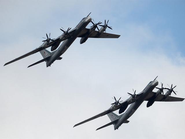 Máy bay ném bom Nga nã tên lửa hành trình mới nhất vào IS