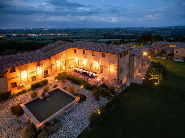 Vợ chồng ông Obama đã tận hưởng kỳ nghỉ 6 ngày tại ngôi làng cổ Borgo Finocchieto ở vùng Tuscany.