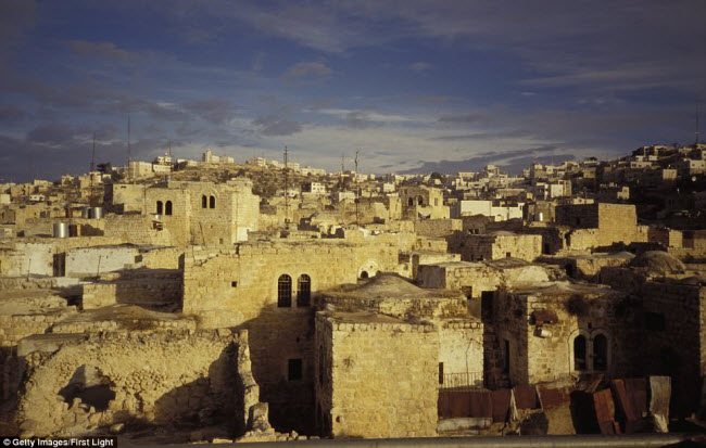 Thị trấn Hebron/Al-Khalil, Palestine: Các công trình tại thị trấn cổ này được xây dựng bằng đá vôi trong thời kỳ Mamluk &#40;1250-1517&#41;.