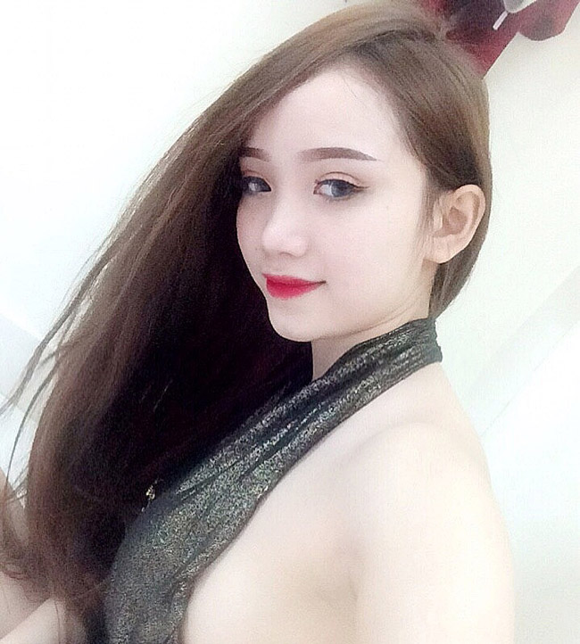 Hot girl sinh năm 1995 được biết đến là một trong những CĐV cuồng nhiệt và nổi tiếng của CLB HAGL nói riêng và đội tuyển Việt Nam nói chung