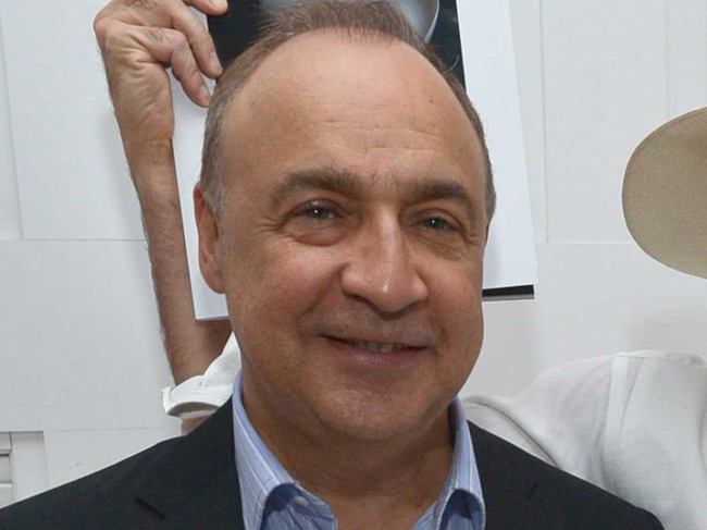 4. Len Blavatnik &#40;Ukraina&#41; lấy bằng MBA tại Harvard năm 1989, là nhà sáng lập và chủ tịch Access Industries - hoạt động liên quan đến tài nguyên thiên nhiên, truyền thông, đầu tư mạo hiểm và bất động sản trên toàn cầu. Tài sản ròng của ông khoảng 17,3 tỷ USD.