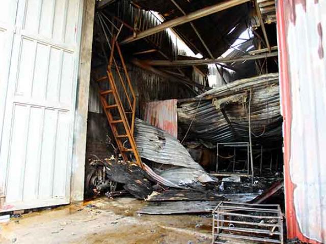 Vụ cháy xưởng bánh kẹo 8 người chết: Bắt khẩn cấp thợ hàn