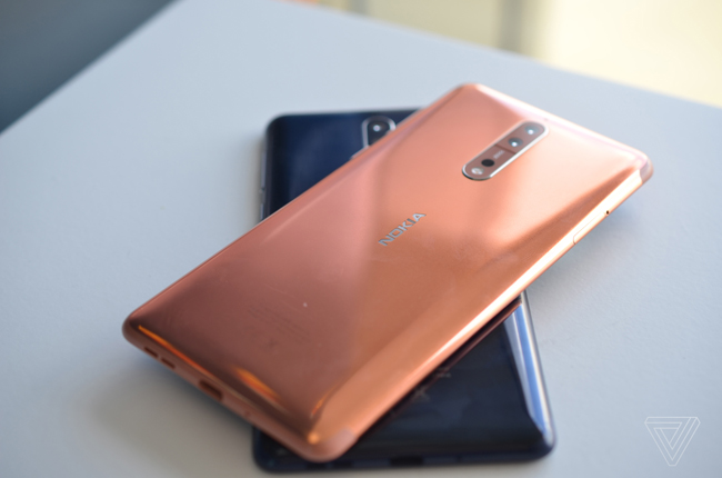 Nokia 8 vừa chính thức được HMD Global ra mắt tại sự kiện diễn ra ở London, Anh.