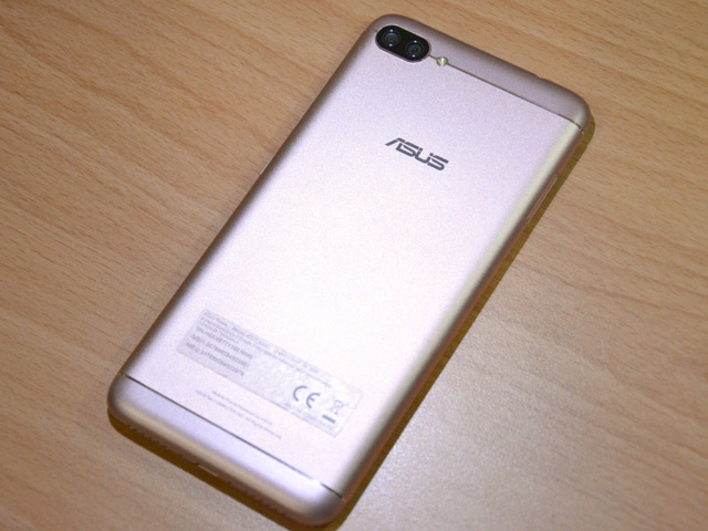 Trên tay ZenFone 4 Max có camera kép, giá hơn 4 triệu