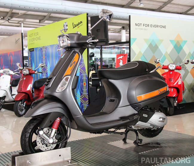 2017 Vespa S 125 i-GET ra đời nhằm thay thế cho mẫu Vespa S 3V đáp ứng được tiêu chuẩn khí thải Euro 3.