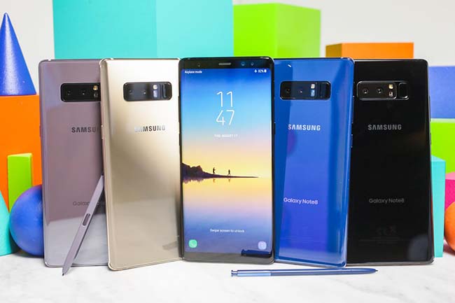 Galaxy Note8 sẽ ra mắt từ giữa tháng 9 và sẽ có các màu Midnight Black &#40;đen huyền bí&#41;, Orchid Gray &#40;tím khói&#41;, Maple Gold &#40;vàng hổ phách&#41; và Deepsea Blue8 &#40;xanh biển&#41;.