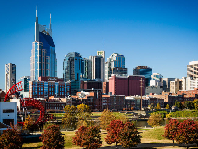 Nashville, Mỹ: Thời tiết ở thành phố Nashville tương đối dễ chịu vào mùa thu, nên nơi đây trở thành địa điểm du lịch hấp dẫn trong mùa thấp điểm. Du khách có thể tham gia nhiều lễ hội về âm nhạc và ẩm thực tại thành phố này.