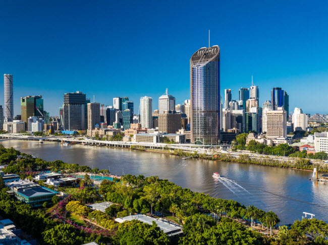 Brisbane, Australia: Thời tiết ấm áp ở Brisbane vào tháng 9 và 10 rất lý tưởng cho những người thích mùa hè. Tại đây, du khách có thể tham dự lễ hội Brisbane với các hoạt động như âm nhạc, múa, xiếc,…