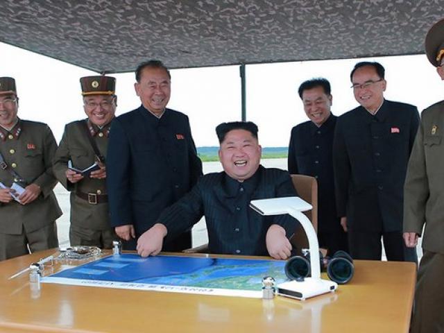 Triều Tiên tuyên bố lí do bắn tên lửa qua không phận Nhật