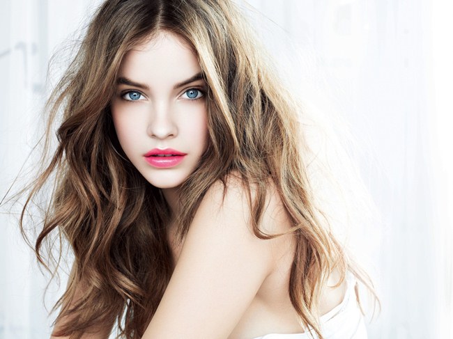 Barbara Palvin sinh ra tại Budapest, Hungary. Barbara Palvin cao 1,75m, được coi là một trong những siêu mẫu Hungary nổi tiếng nhất thế giới hiện nay.&nbsp;