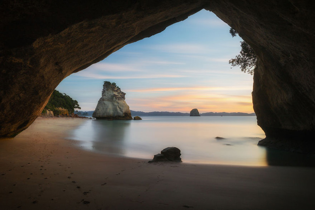 Hang động cổng vòm trên biển Cathedral Cove, Coromandel