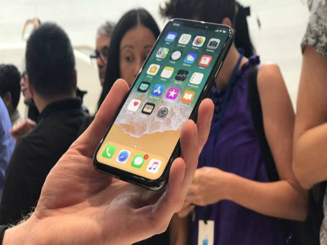 Apple quá tải không đủ iPhone X cho năm nay