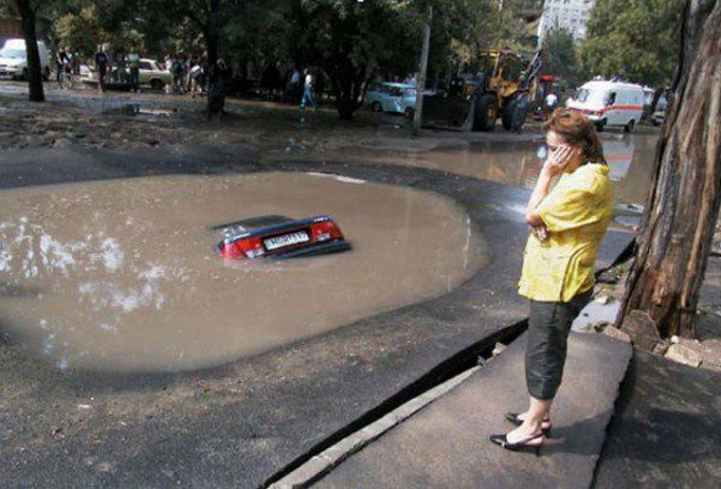 Chắc đang thử nghiệm xem xe có chế độ chống nước không đấy mà.