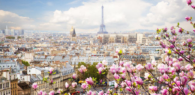 Paris, Pháp: Thành phố này thường xuyên xuất hiện trong các danh sách địa điểm du lịch hấp dẫn nhất thế giới.