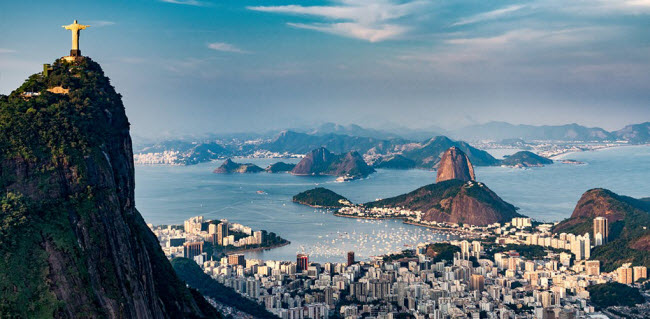 Rio de Janeiro, Brazil: Đây là điểm hấp dẫn đối với những người thích khí hậu nhiệt đới và tắm biển.