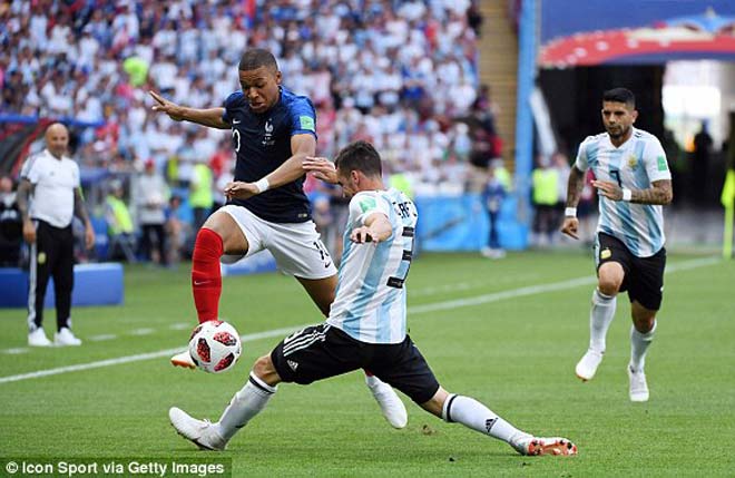 Argentina bị loại World Cup: Fan thương Messi, gọi Mbappe là siêu nhân - 2