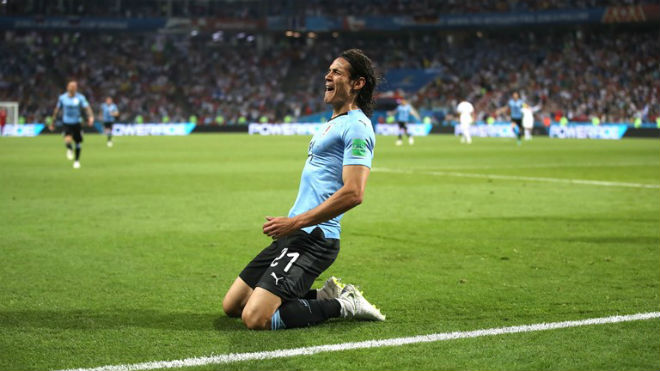 Suarez – Cavani sắm vai hung thần, bắt Ronaldo chịu bi kịch như Messi - 4