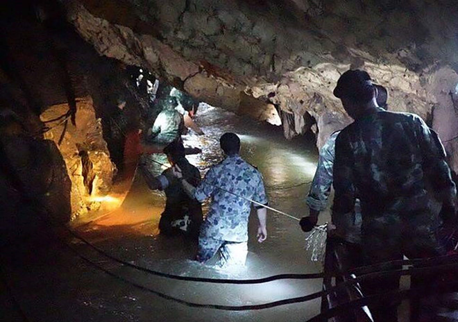 Thái Lan: Sắp tiếp cận nơi đội bóng mất tích trong hang động - 1