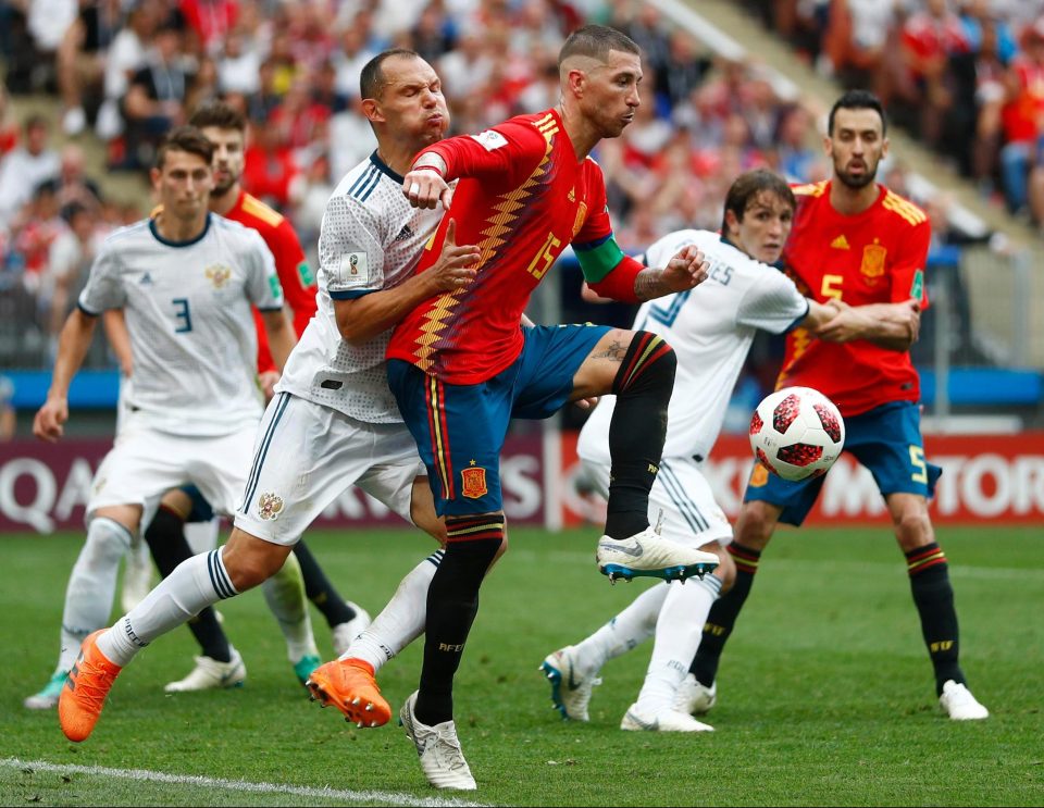 World Cup: Dân mạng đổ lỗi Putin khiến TBN mất quả penalty - 2