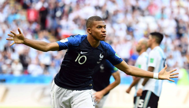 Real chốt người thay Ronaldo: Bỏ &#34;vua solo&#34; Mbappe chọn &#34;kịch sĩ&#34; Neymar? - 1