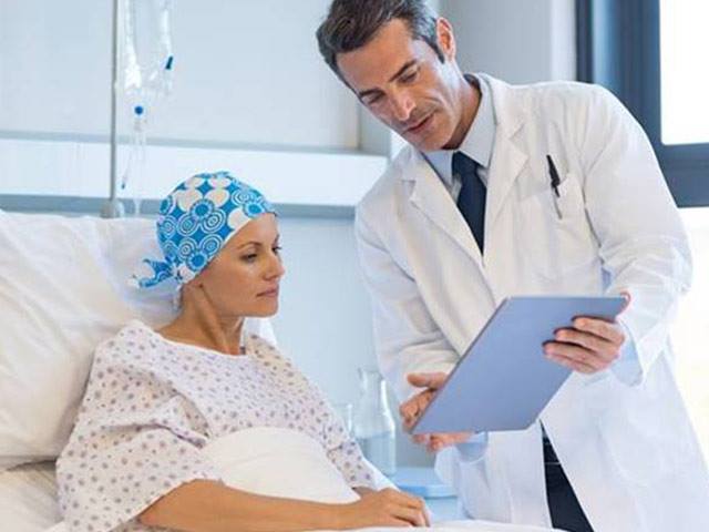 Bác sĩ Việt nói gì về tuyên bố ”Chữa ung thư sẽ chết sớm hơn” của tiến sĩ Mỹ?