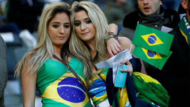 Ấn tượng World Cup 5/7: Sếp FIFA mắng Maradona, fan nữ bốc lửa trợ chiến Neymar - 5