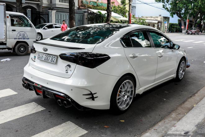 Kia K3 cực chất với gói độ bodykit tại Sài Gòn - 2