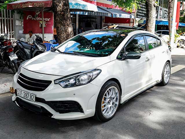 Kia K3 cực chất với gói độ bodykit tại Sài Gòn