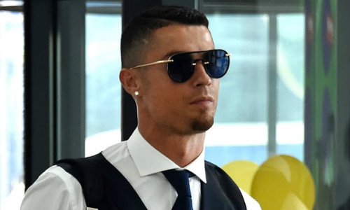 Bí ẩn &#34;bom tấn&#34; Juventus mua Ronaldo: Ông trùm mặt dày, chi tiền như nước - 5