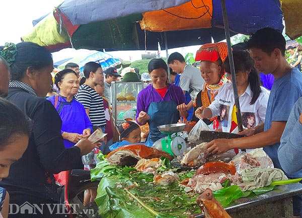 Chợ Mẫu Sơn: &#34;Phát sốt&#34; với trái rừng lạ, rùa nhốt lồng tre, rết độc - 11