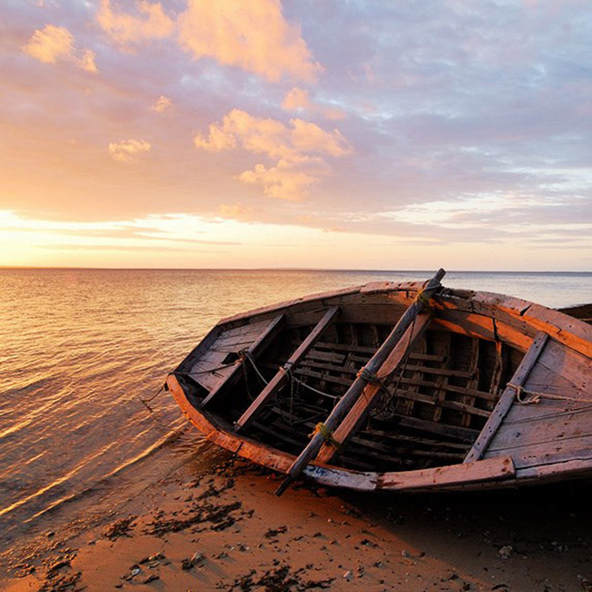 Đảo Ibo, Mozambique: Đảo Ibo ở Quần đảo Quirimbas ngoài khơi bờ biển phía bắc Mozambique, hòn đảo này là nơi có một khu rừng ngập mặn lớn và một số địa điểm chính để lặn biển và lặn với ống thở.