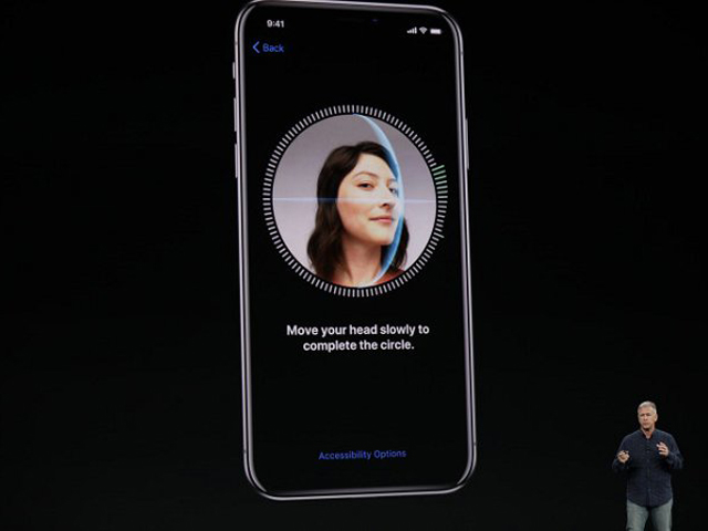 iPhone X trong quảng cáo dí dỏm, chỉ cần khuôn mặt chủ nhân thôi