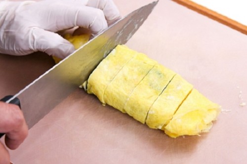 Cách làm trứng cuộn rong biển và phô mai thơm ngon hấp dẫn - 7