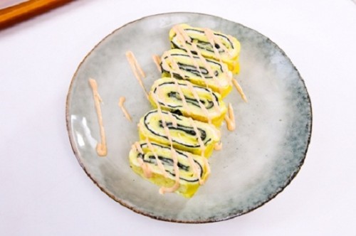 Cách làm trứng cuộn rong biển và phô mai thơm ngon hấp dẫn - 8