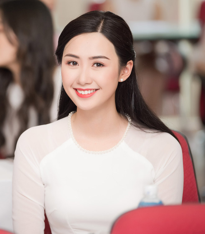 Tiếp viên hàng không, biên tập viên VTV đẹp nổi bật tại Hoa hậu Việt Nam - 1