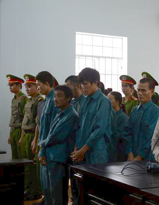 Bảy người quá khích trong vụ gây rối ở Bình Thuận bị phạt tù - 1