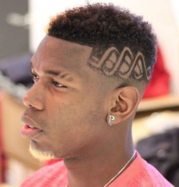 Quên Neymar đi, Paul Pogba mới là "thánh" cắt tóc, xăm quái dị - 7