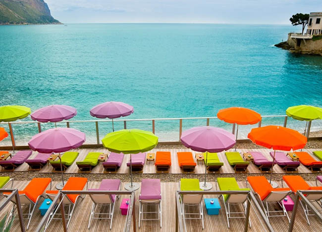 9.Riviera

Những bờ biển Địa Trung Hải từ lâu luôn là điểm đến đầy sức hút, từ đây du khách có thể ngắm nhìn biển trời trong xanh, không khí mặn mùi gió biển và thưởng thức những đặc sản biển ngon nức tiếng.