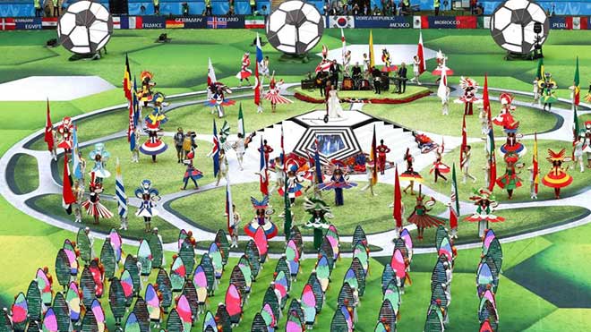 Bế mạc World Cup 2018: Mỹ nhân hát nóng bỏng, siêu mẫu rước cúp vàng - 9