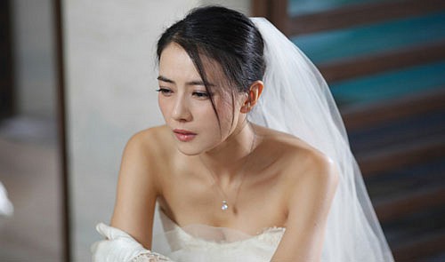 Bí mật về vị khách lạ với món quà khủng trong đám cưới làm tôi khóc thét - 1